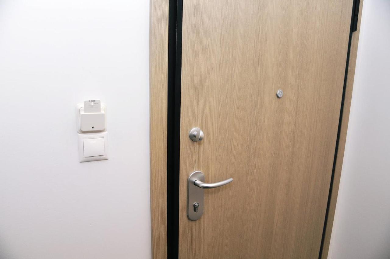 Freatida Apartment Пирея Екстериор снимка