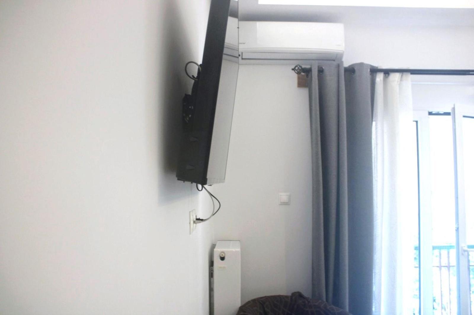 Freatida Apartment Пирея Екстериор снимка