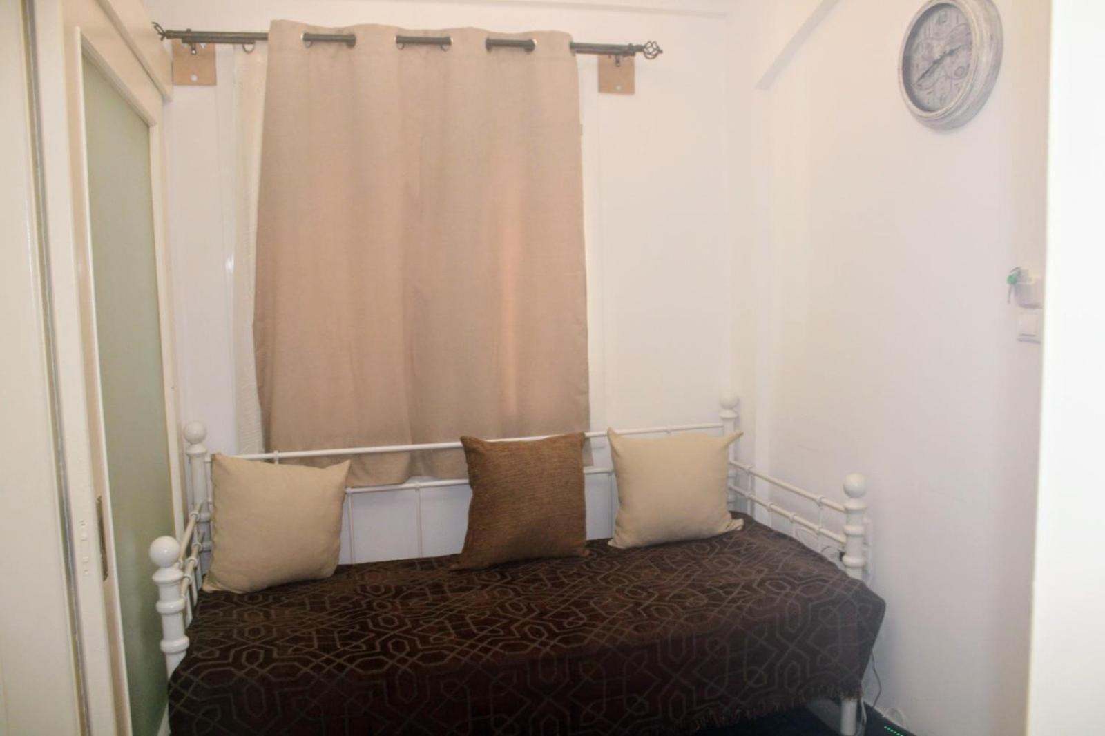 Freatida Apartment Пирея Екстериор снимка