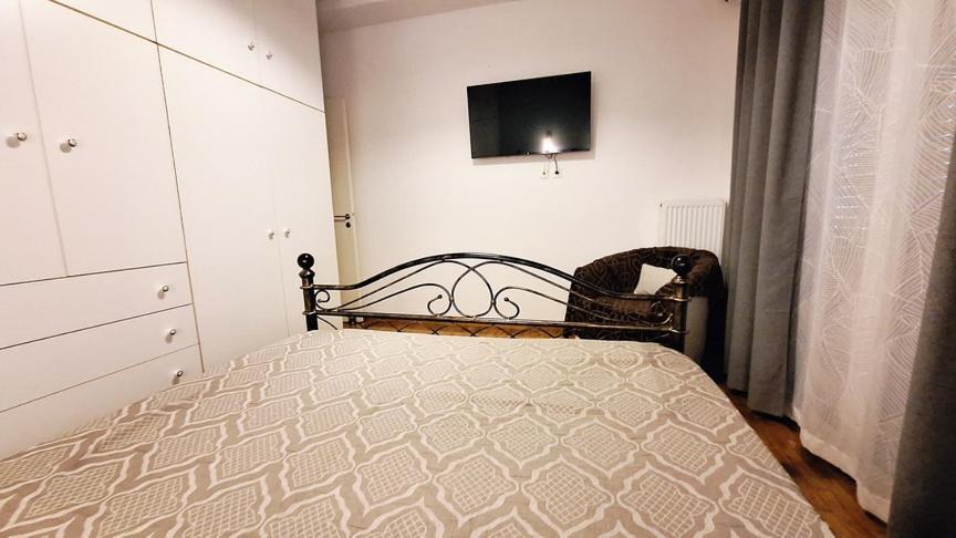 Freatida Apartment Пирея Екстериор снимка